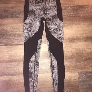 LULU LEMON LEGGINGS